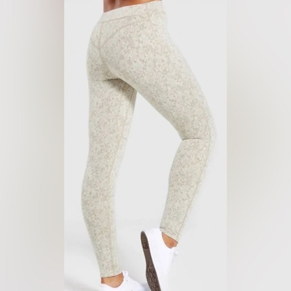Gymshark Fleur Texture Green Marbled Leggings Est M